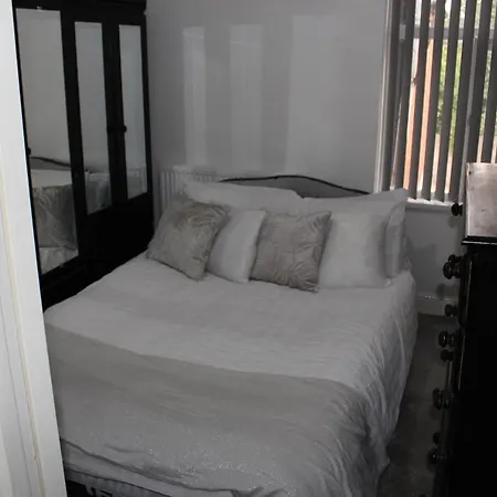 Luxury 3 Bedroom House Birmingham Exterior photo