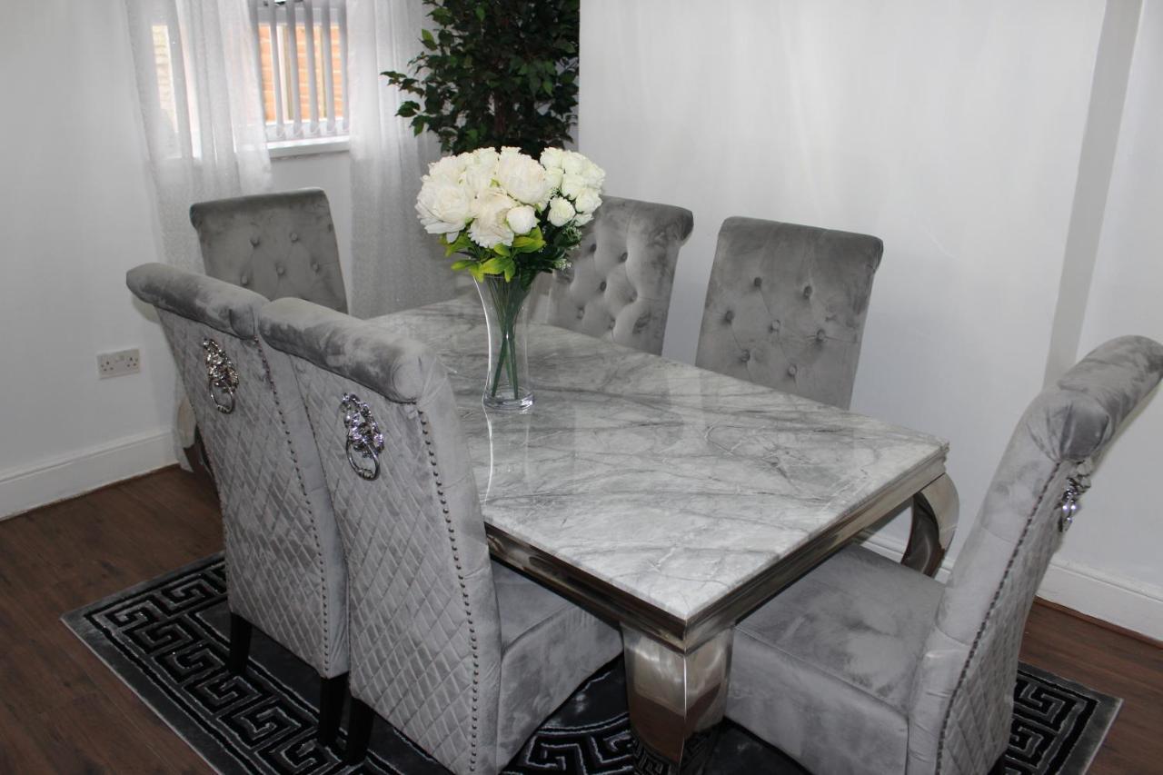 Luxury 3 Bedroom House Birmingam